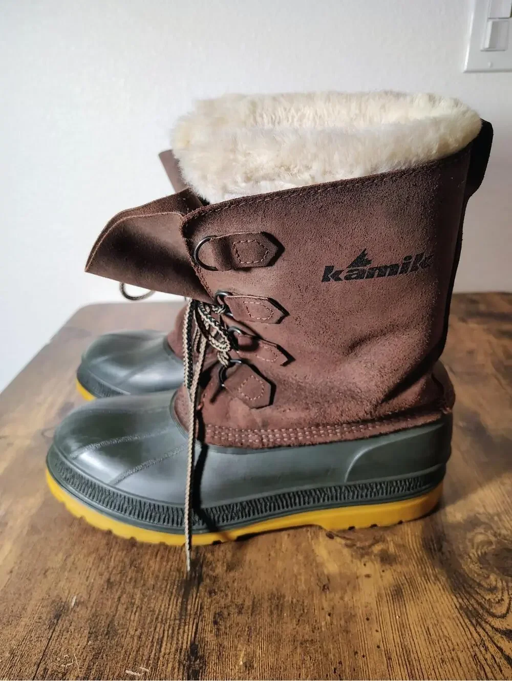KAMIK KW2000 Men's Insulated Boots Waterproof sz 10 brown suede Brown Duck
